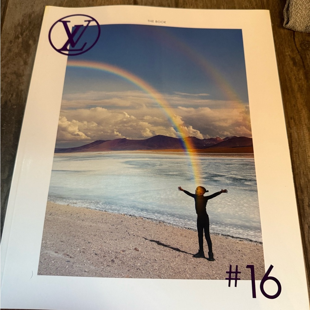LV The Book #16 Magazine